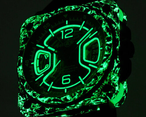 luminescent resin and green rubber light up night vision watch after dark